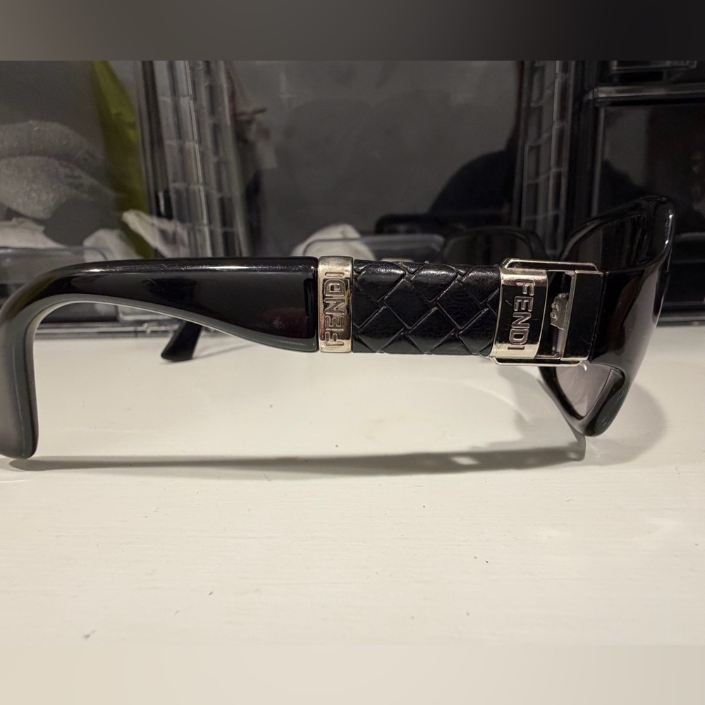 Fendi FS445 Black Quilted Sunglasses - Picture 8 of 9